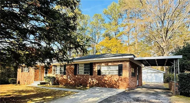 $245,500 | 318 West Bonnell Street, Oxford, GA 30054