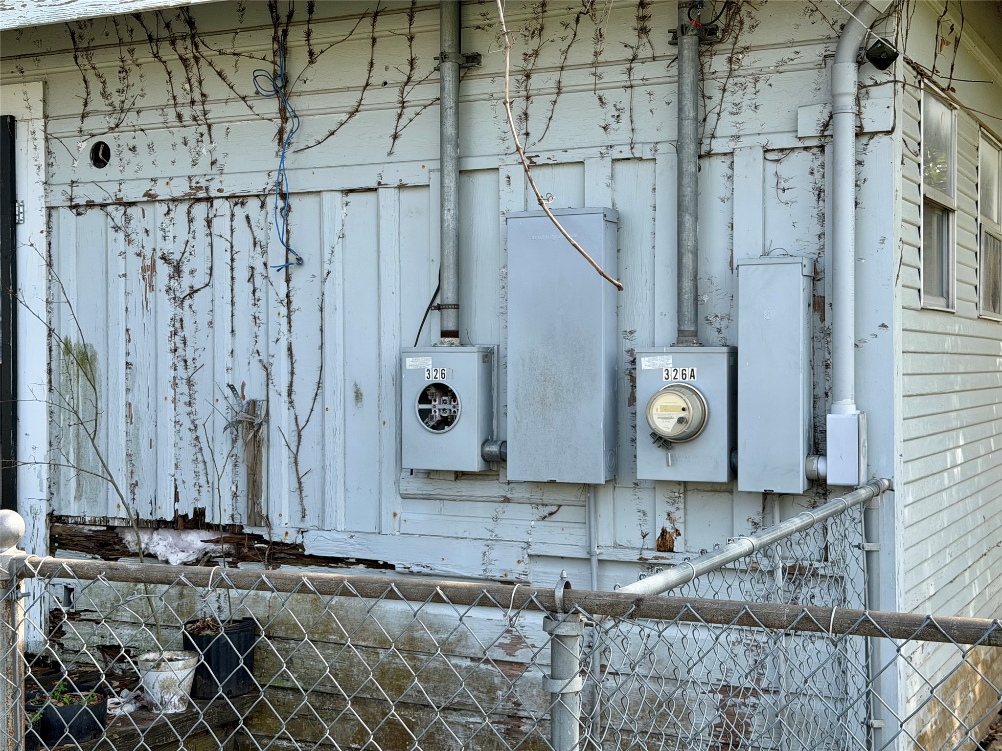 326 West 2nd Street Freeport, TX 77541 - Photo 22 of 24 a view of a entryway
