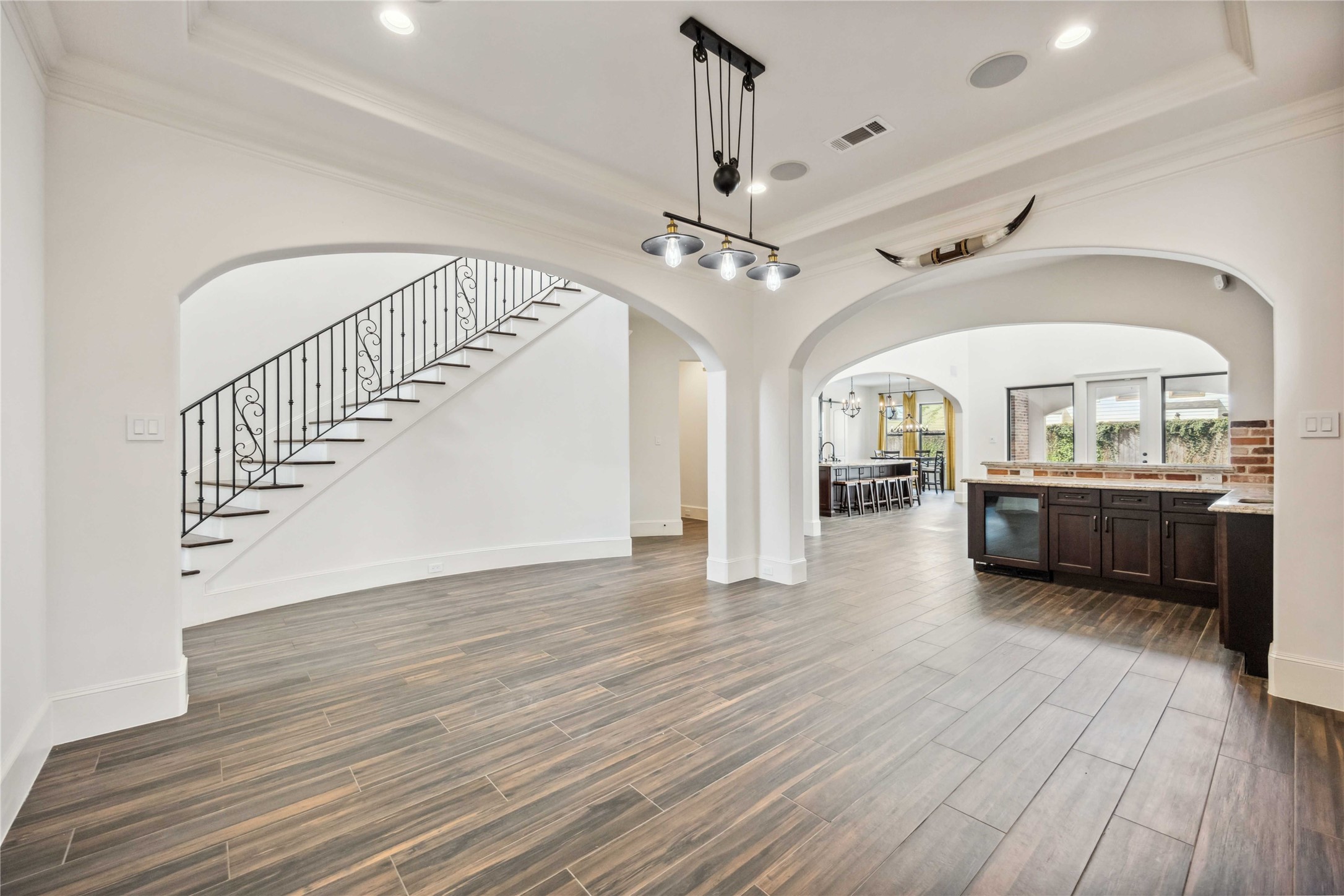 215 Malone Street Houston, TX 77007 - Photo 19 of 48 Flex Space, Den, Pool Area, Formal Dining