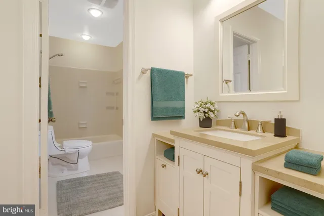 $1,299,000 | 411 North Bryan Street, Arlington, VA 22201