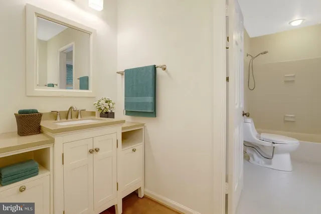 $1,299,000 | 411 North Bryan Street, Arlington, VA 22201