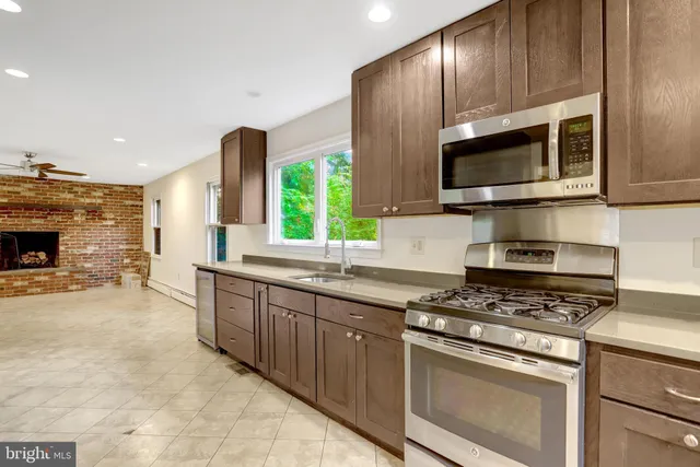 $1,299,000 | 411 North Bryan Street, Arlington, VA 22201