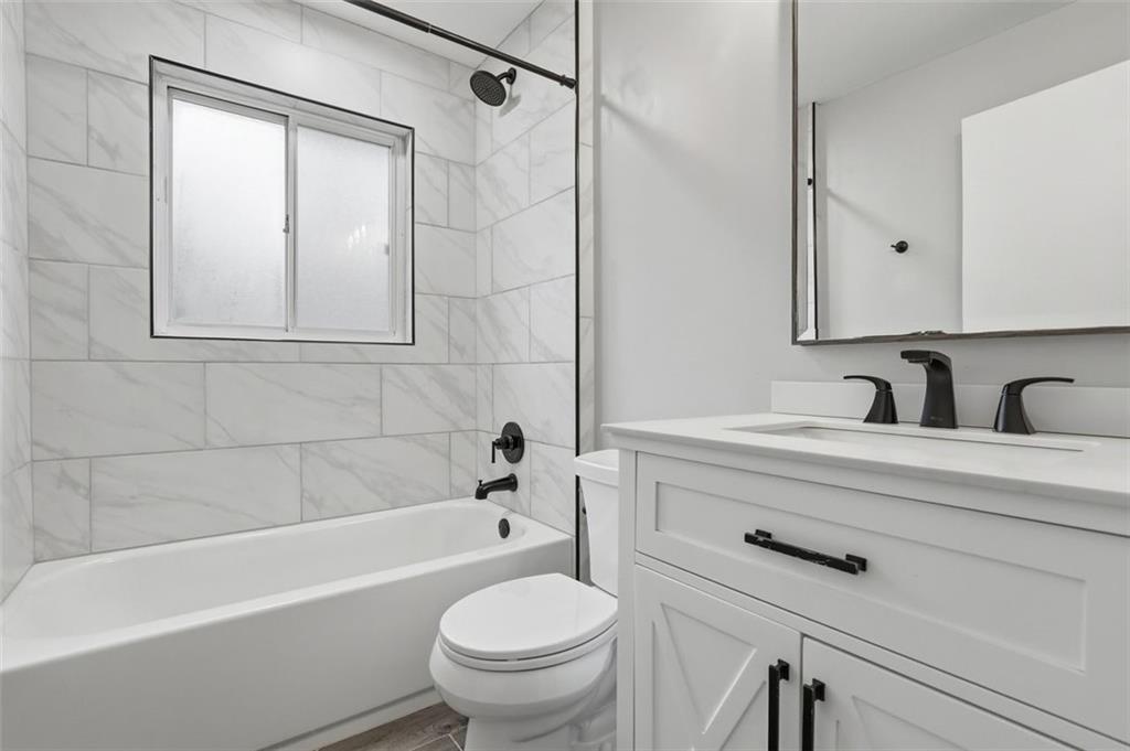 1013 El Rancho Drive Pittsburgh, PA 15220 - Photo 14 of 36