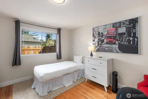 $1,700,000 | 315 124th Place Northeast, Bellevue, WA 98005