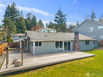 $1,700,000 | 315 124th Place Northeast, Bellevue, WA 98005