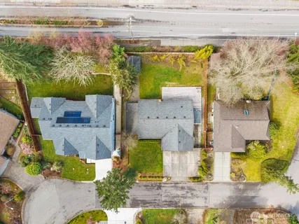 $1,700,000 | 315 124th Place Northeast, Bellevue, WA 98005