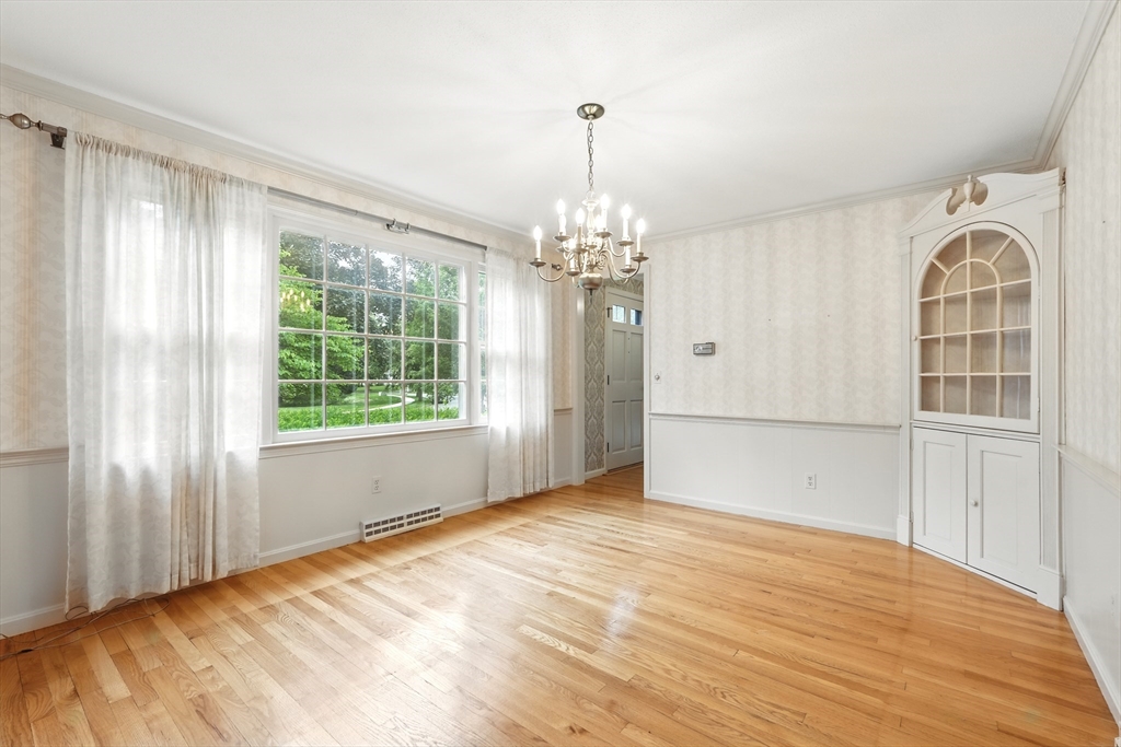 98 Coventry Lane Longmeadow, MA 01106 - Photo 11 of 42