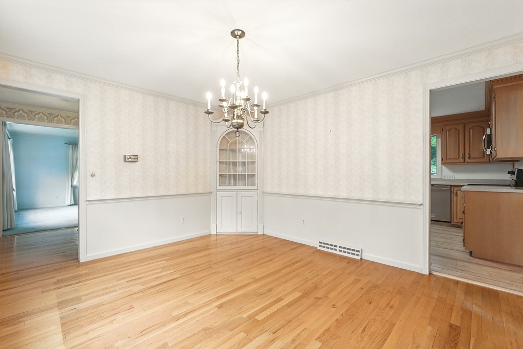 98 Coventry Lane Longmeadow, MA 01106 - Photo 12 of 42