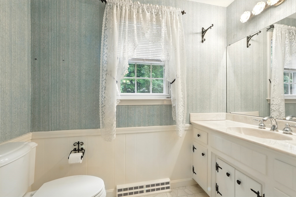 98 Coventry Lane Longmeadow, MA 01106 - Photo 16 of 42