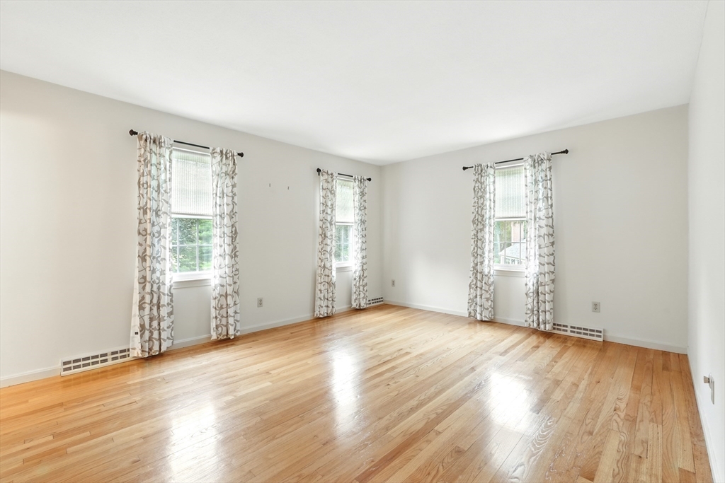 98 Coventry Lane Longmeadow, MA 01106 - Photo 24 of 42