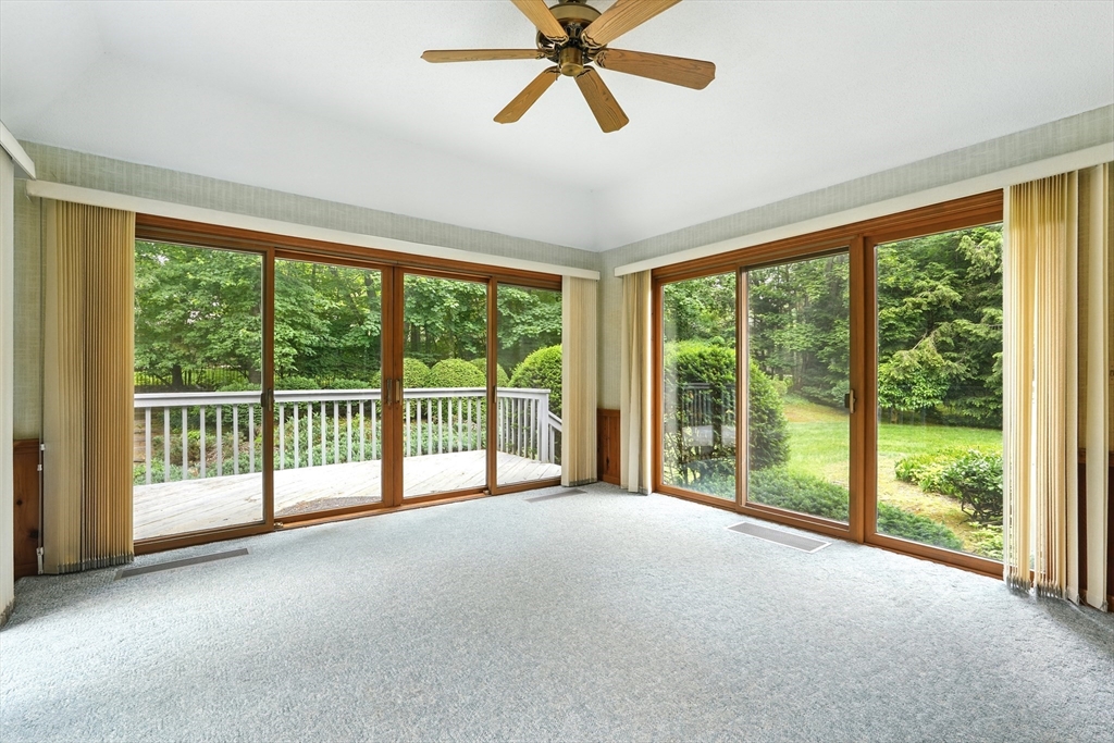 98 Coventry Lane Longmeadow, MA 01106 - Photo 6 of 42