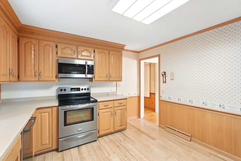 98 Coventry Lane Longmeadow, MA 01106 - Photo 9 of 42