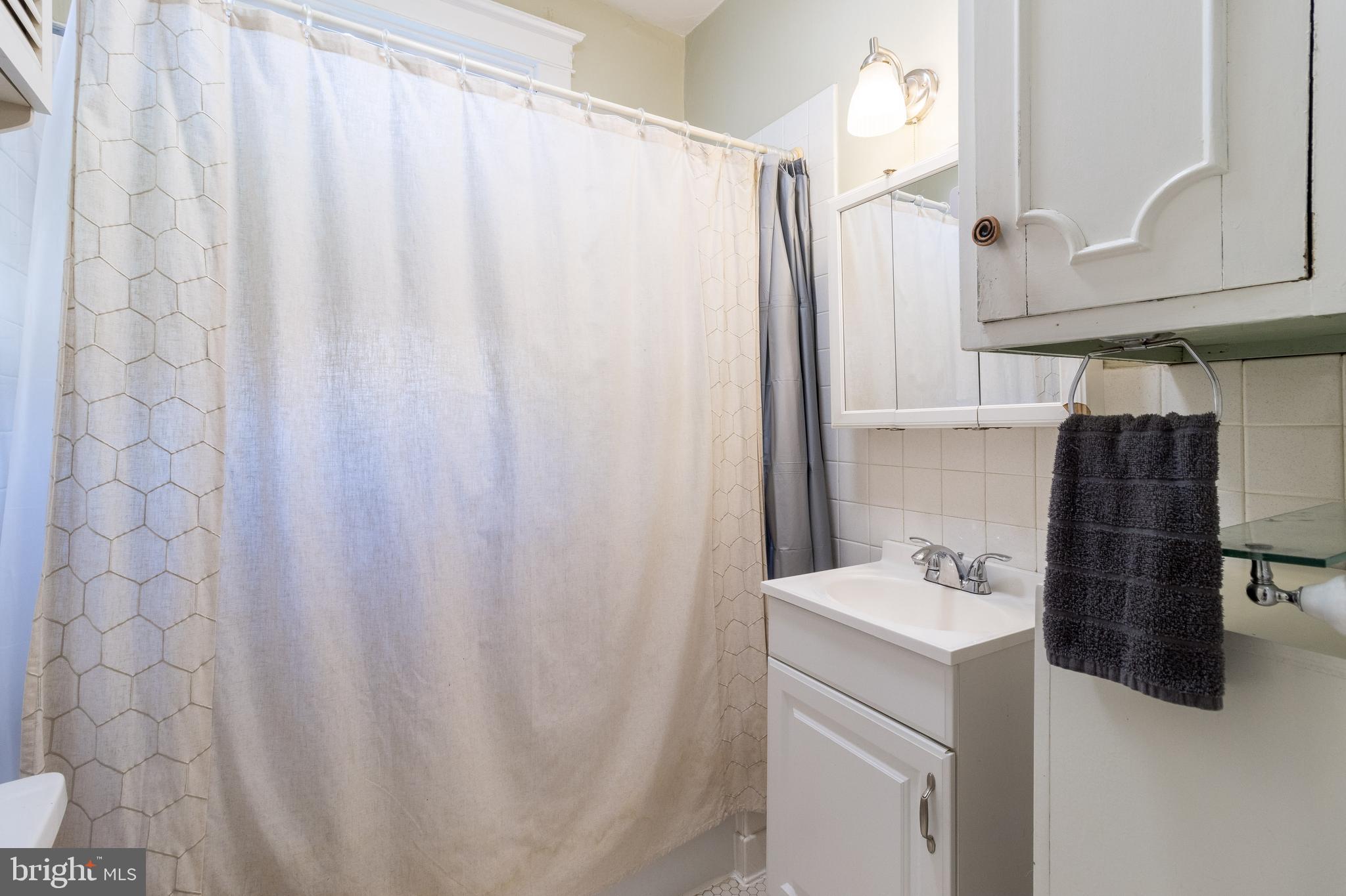 607 Plymouth Road Baltimore, MD 21229 - Photo 11 of 50
