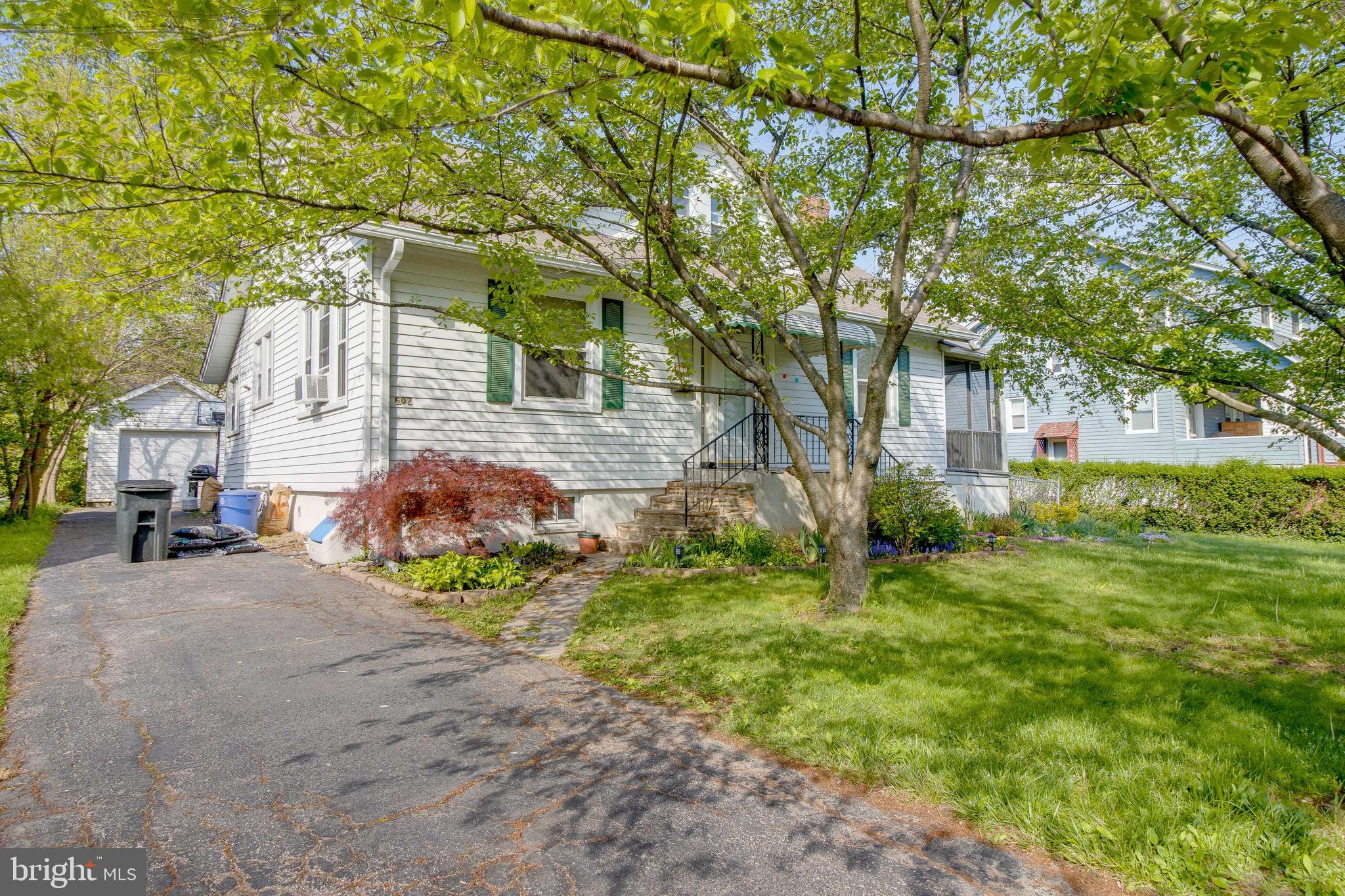 607 Plymouth Road Baltimore, MD 21229 - Photo 3 of 50