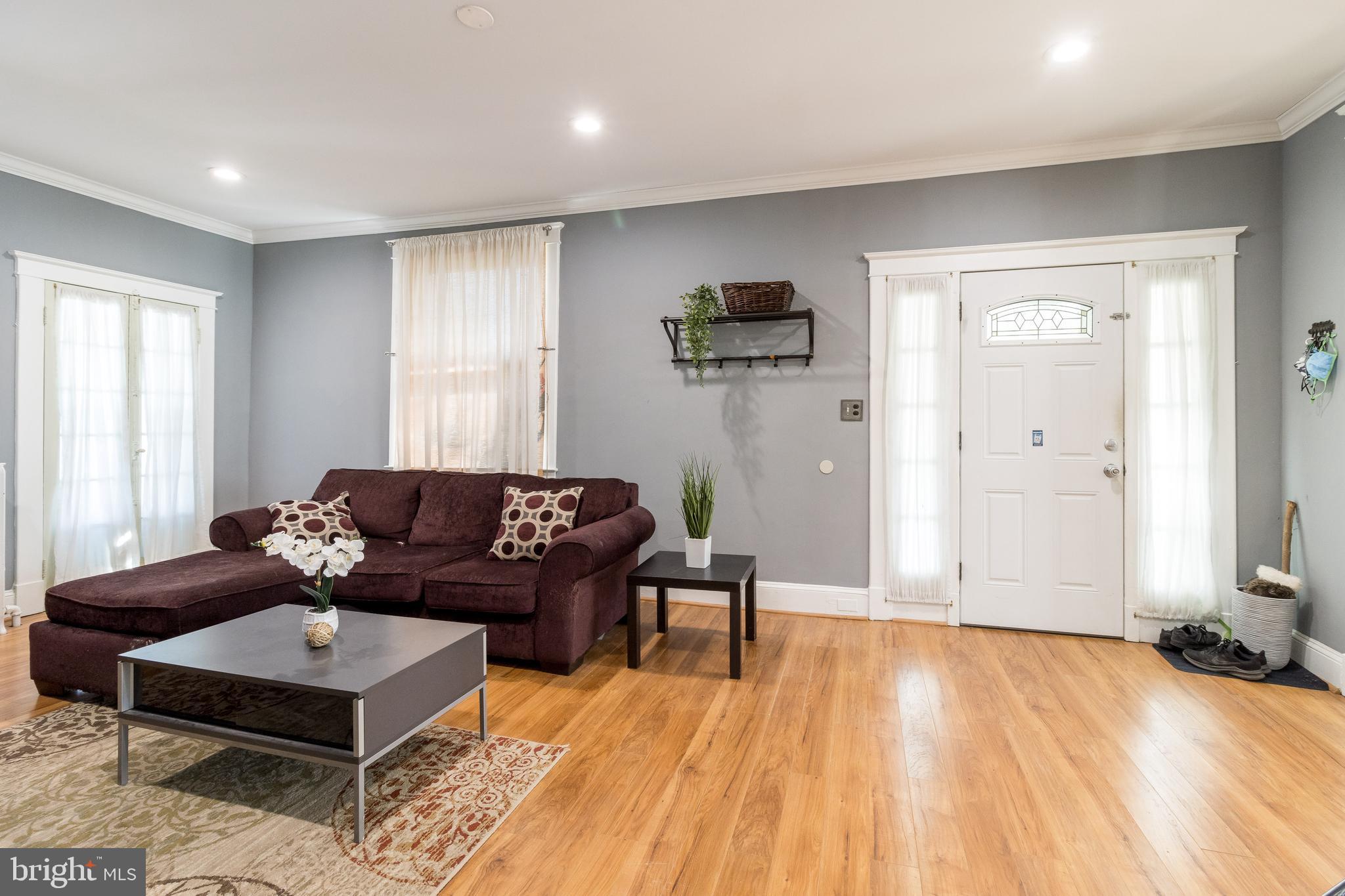 607 Plymouth Road Baltimore, MD 21229 - Photo 8 of 50