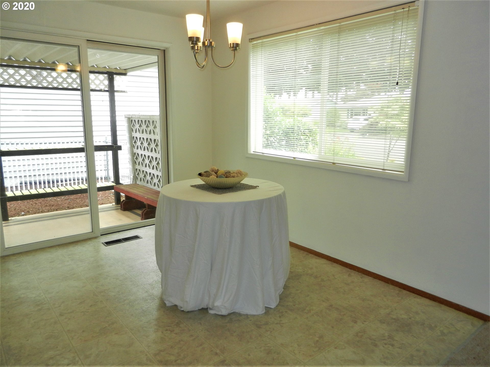 1301 Rainier Road Woodburn, OR 97071 - Photo 5 of 26 Gallery Image 5