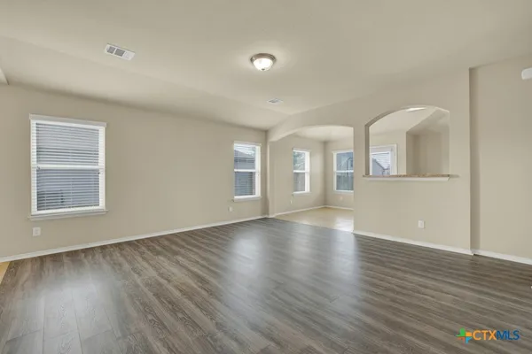 $1,695 | 1512 Doncaster Drive, Seguin, TX 78155