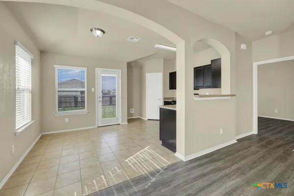 $1,695 | 1512 Doncaster Drive, Seguin, TX 78155