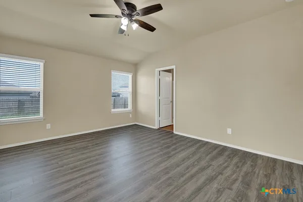 $1,695 | 1512 Doncaster Drive, Seguin, TX 78155