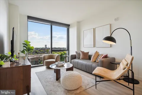 $3,060 | 1-5 Dock Street, Unit 2603, Philadelphia, PA 19106