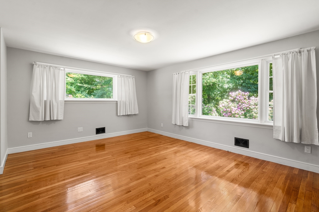 74 Oregon Road Ashland, MA 01721 - Photo 23 of 37