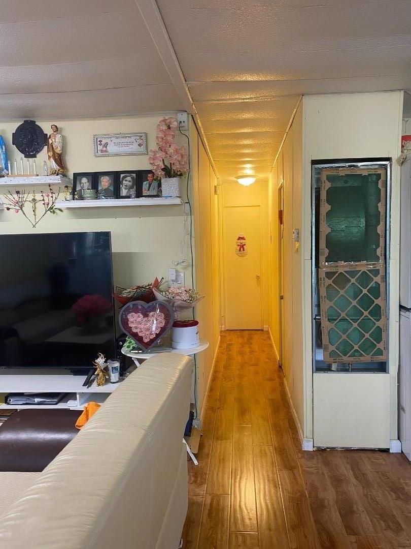 2580 Senter Road, Unit 424 San Jose, CA 95111 - Photo 8 of 12 a view of a living room and bathroom
