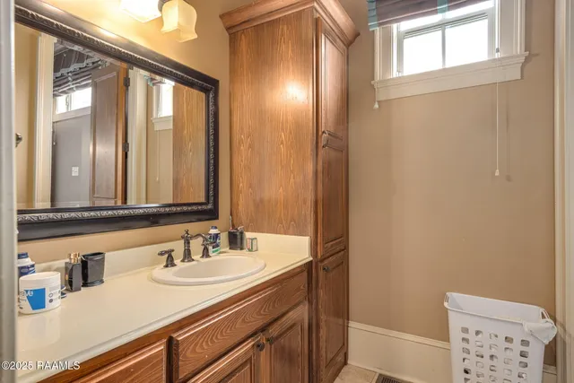 $609,507 | 301 Rue Novembre, Scott, LA 70583