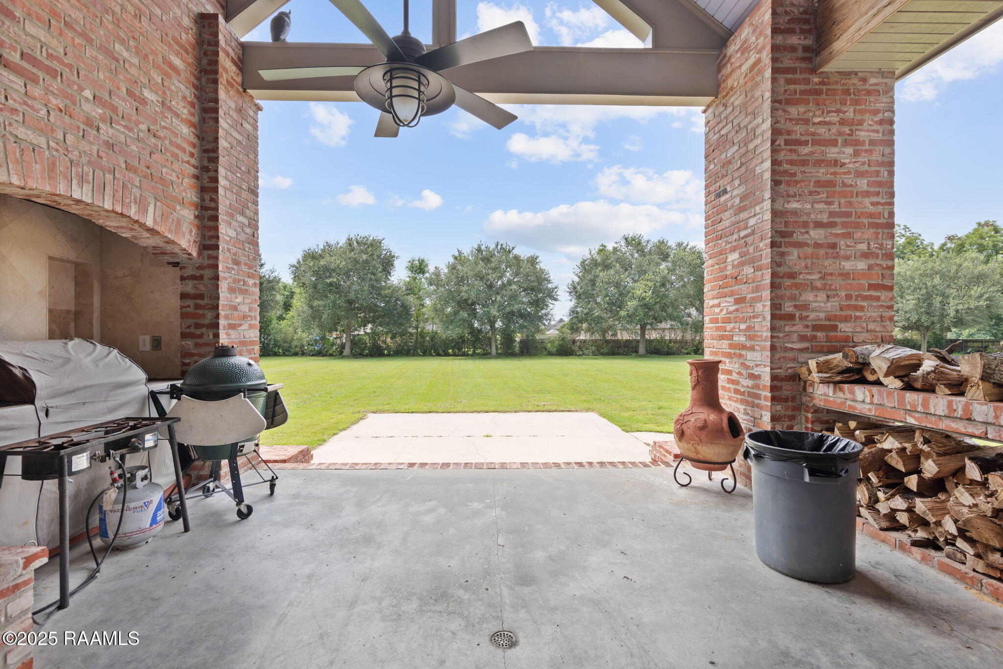 301 Rue Novembre Scott, LA 70583 - Photo 42 of 47 Back Patio 2