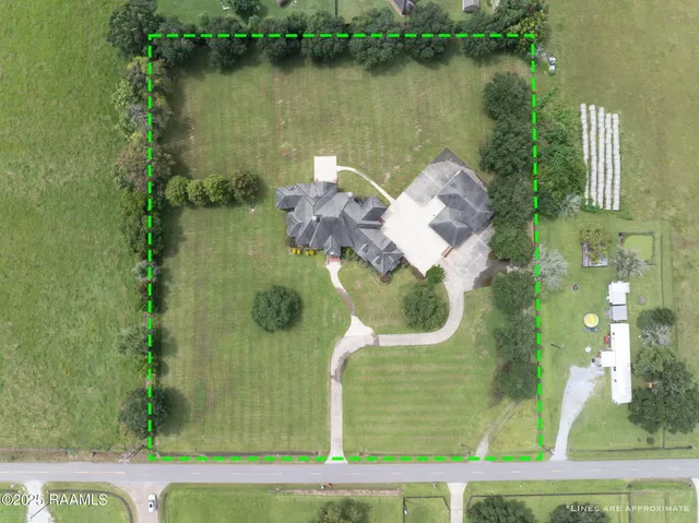 $609,507 | 301 Rue Novembre, Scott, LA 70583