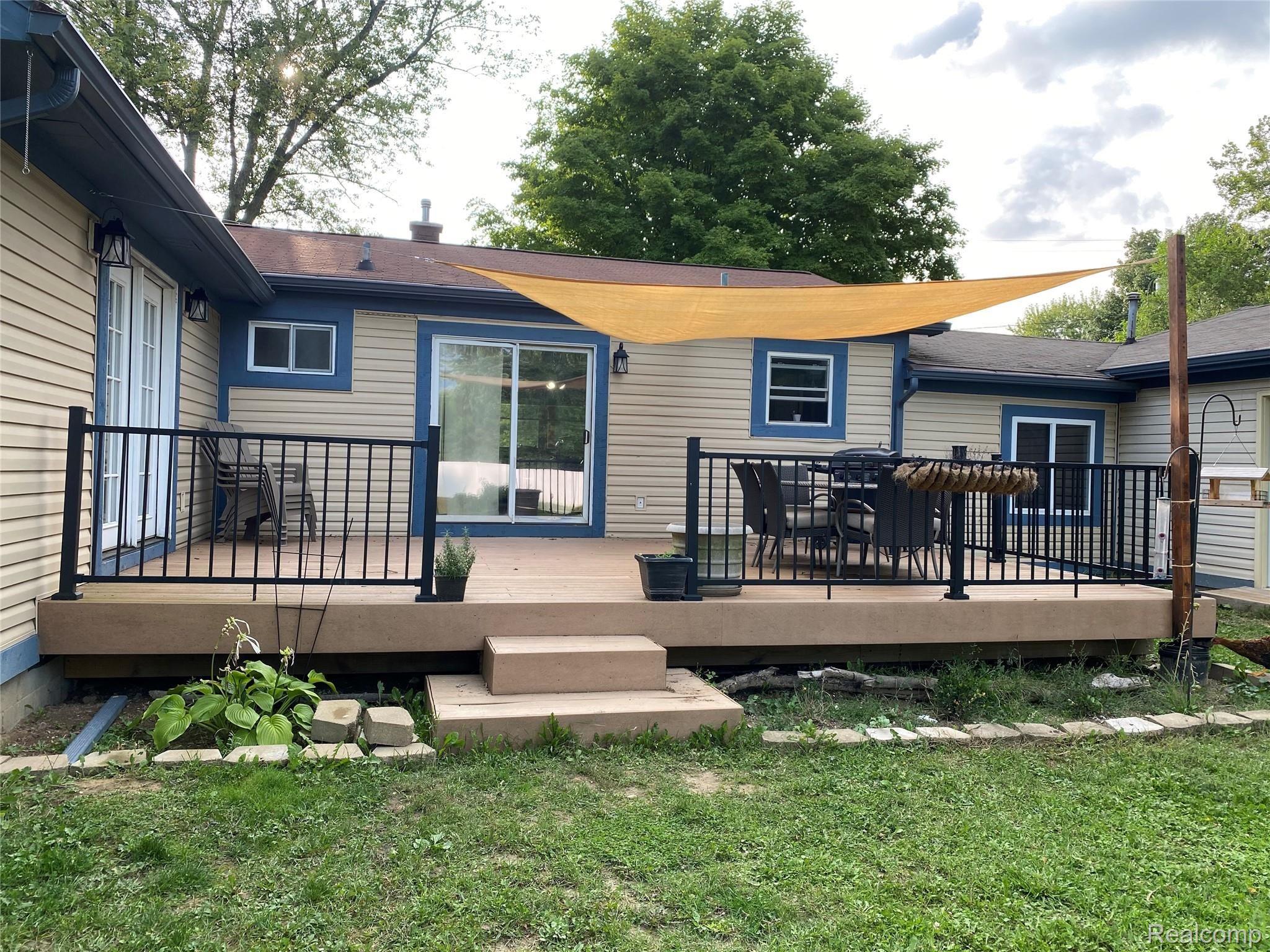 13343 Jennings Road Linden, MI 48451 - Photo 21 of 31 Treks Deck 16 x 20!