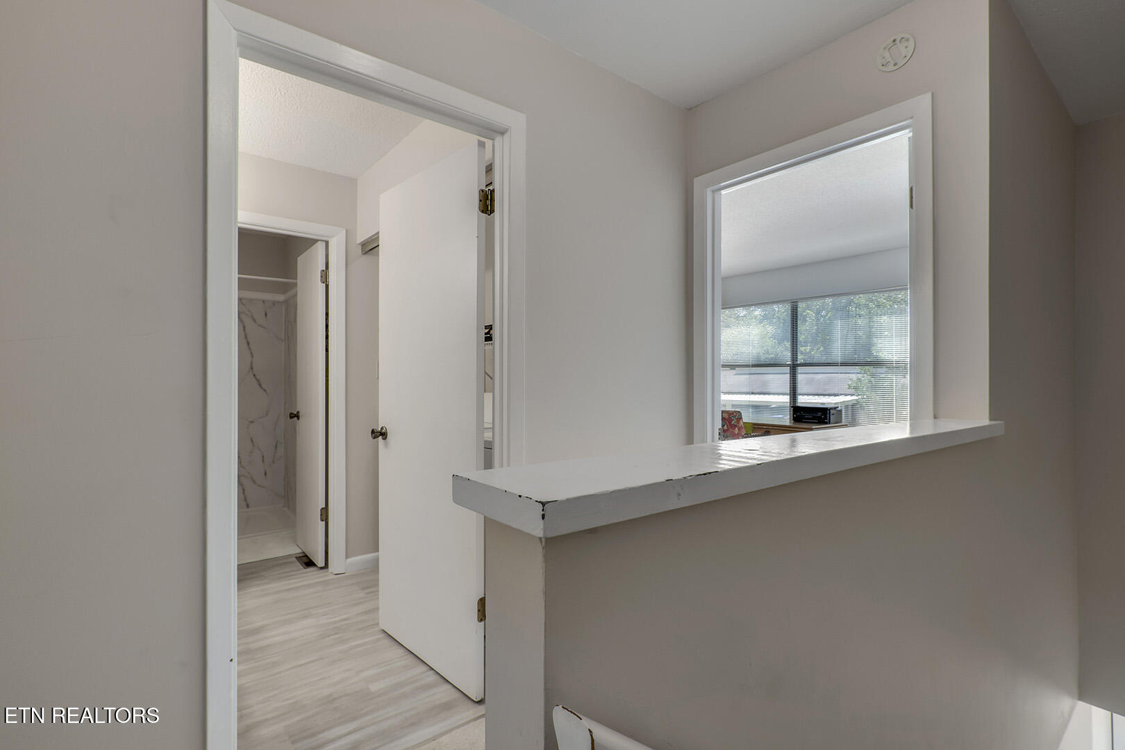 140 Brandeis Lane Oak Ridge, TN 37830 - Photo 25 of 37 26_BrandeisLane_140_UpperLanding02