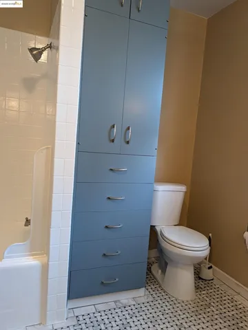 $995,000 | 4211 Market Street, Oakland, CA 94608