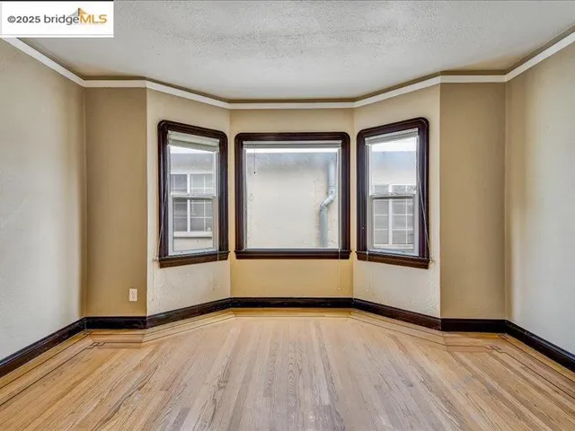 $995,000 | 4211 Market Street, Oakland, CA 94608