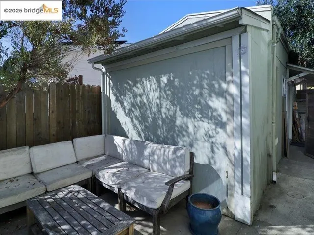 $995,000 | 4211 Market Street, Oakland, CA 94608