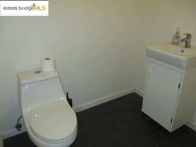 $995,000 | 4211 Market Street, Oakland, CA 94608