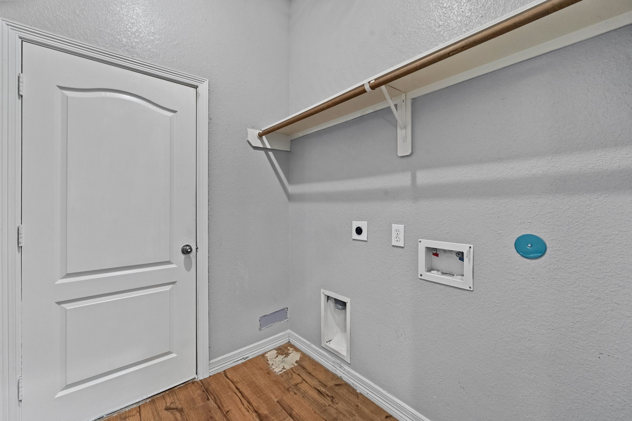 1405 Big Hill Road Winnie, TX 77665 - Photo 28 of 43 a view of walk in closet