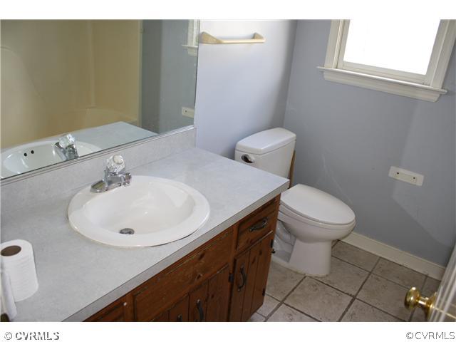 11400 Glendevon Road Chesterfield, VA 23838 - Photo 20 of 24 Bathroom