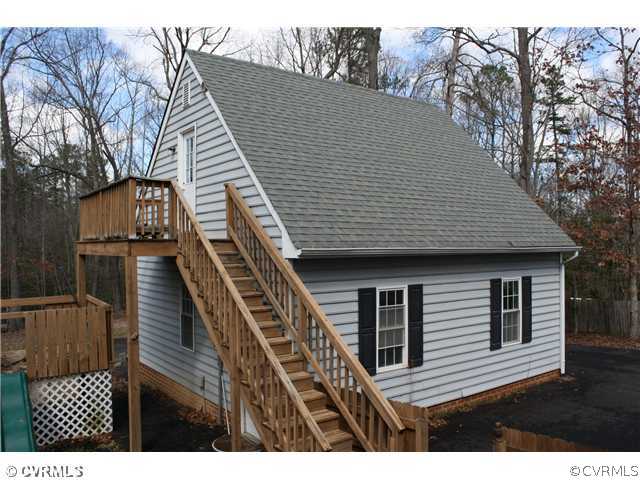 Parking Lot/Garage