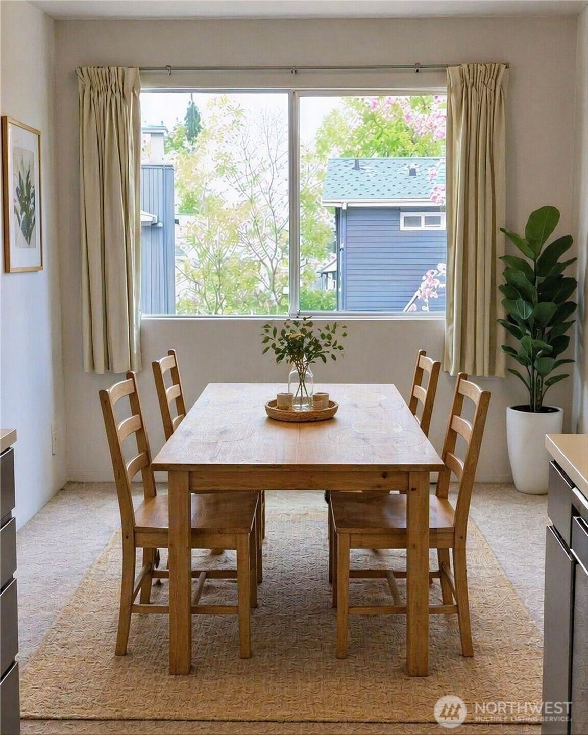 8848 Interlake Avenue North Seattle, WA 98103 - Photo 24 of 32