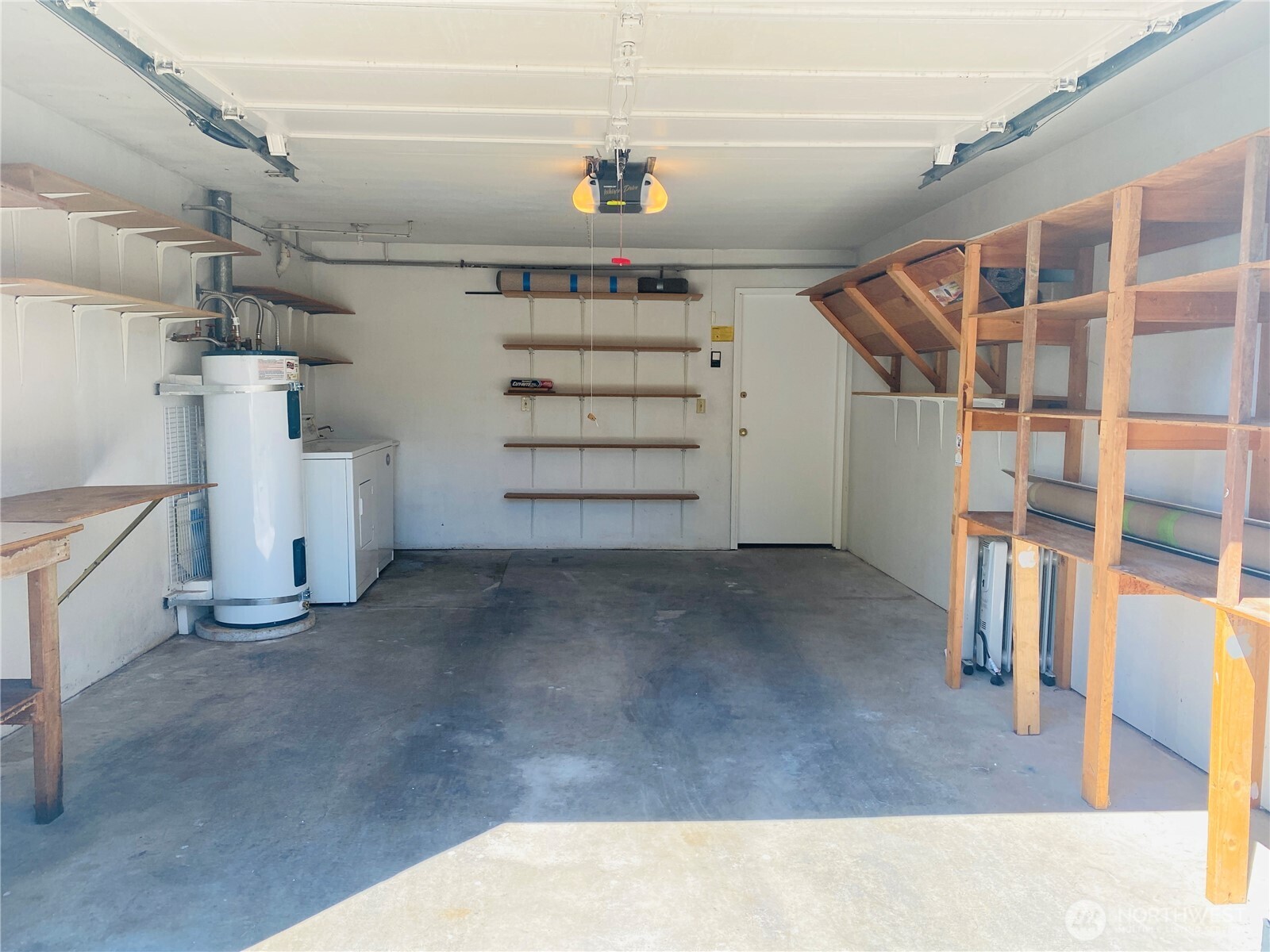 8848 Interlake Avenue North Seattle, WA 98103 - Photo 30 of 32
