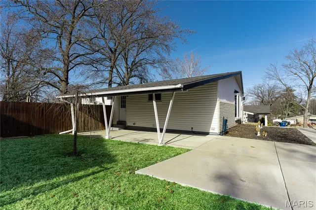 $315,000 | 1211 Fernleaf Drive, St. Louis, MO 63126
