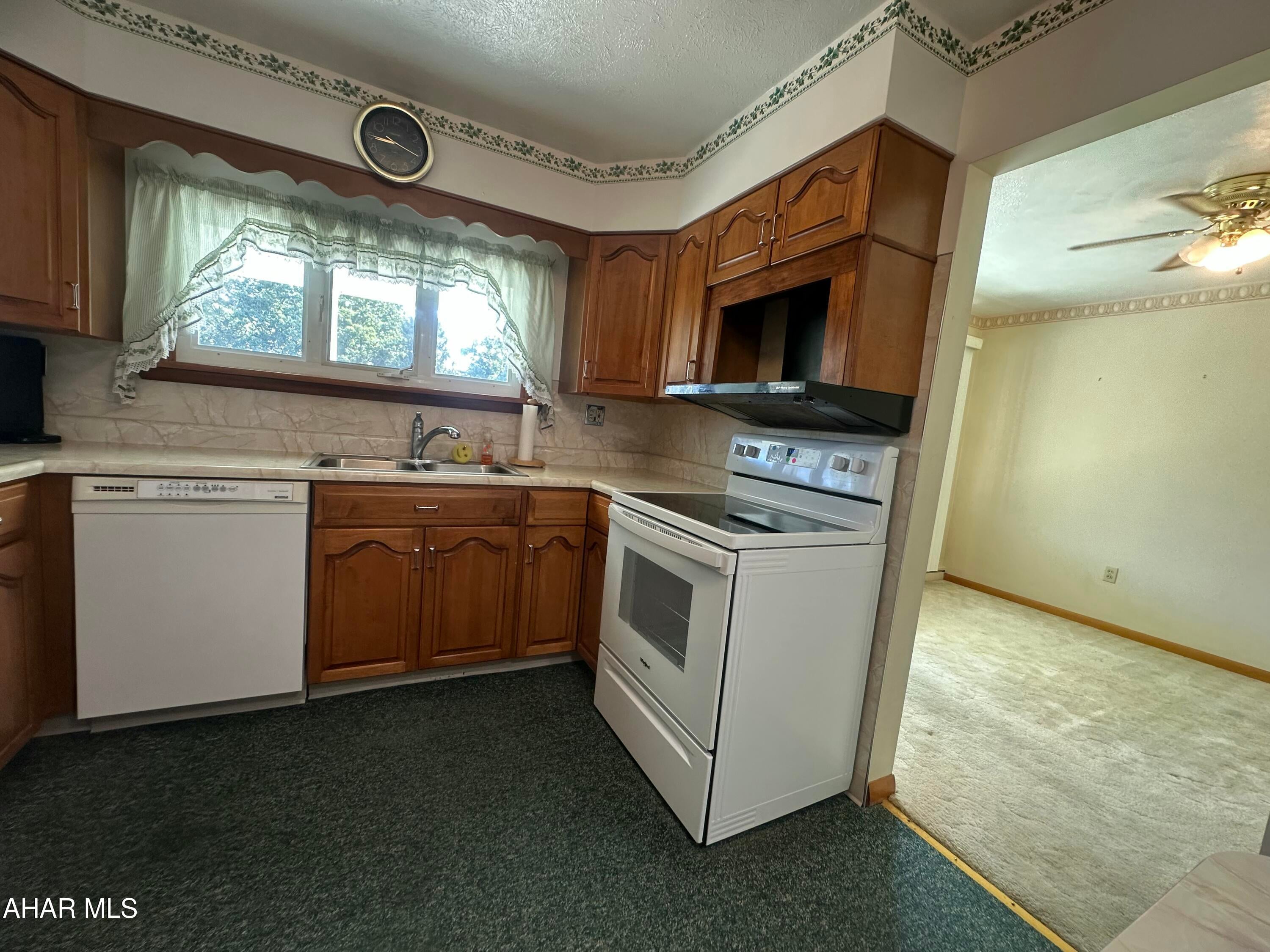 384 Avalon Road Altoona, PA 16601 - Photo 12 of 58 Gallery Image 12