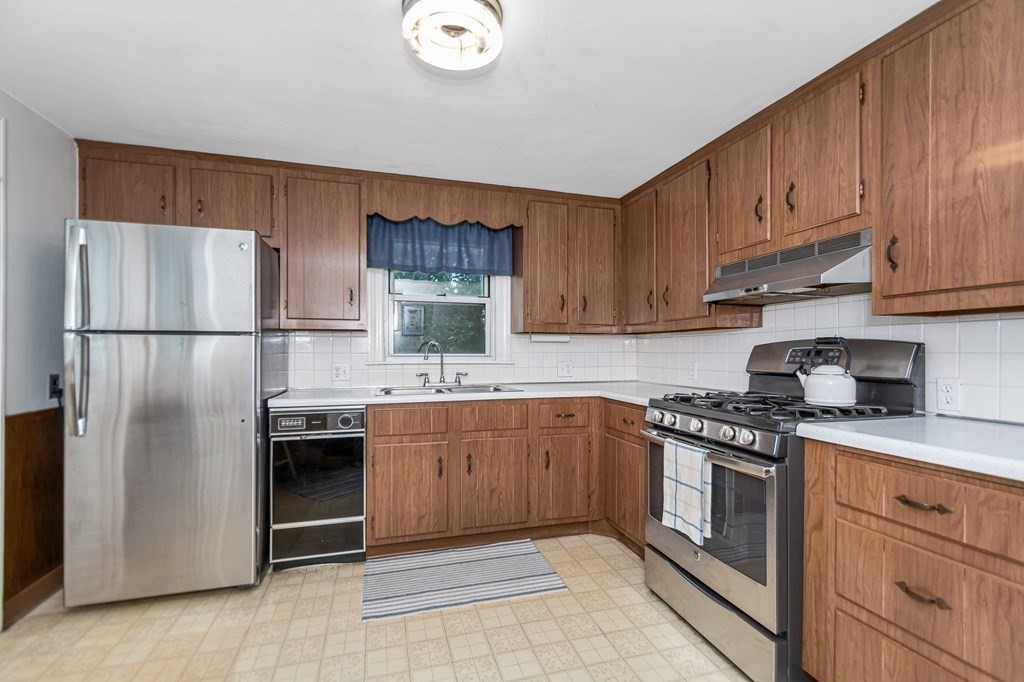 55 Lanark Road Malden, MA 02148 - Photo 12 of 32 Gallery Image 12