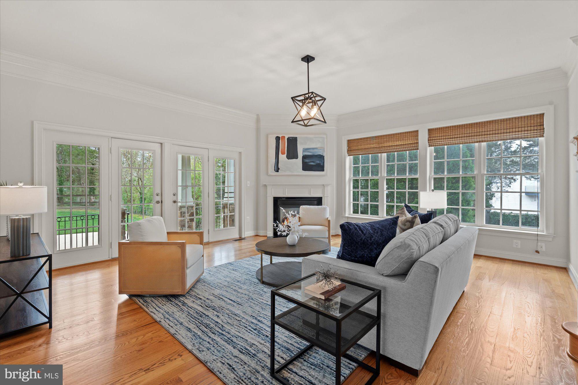 8709 Fort Hunt Road Alexandria, VA 22308 - Photo 12 of 48 Family room
