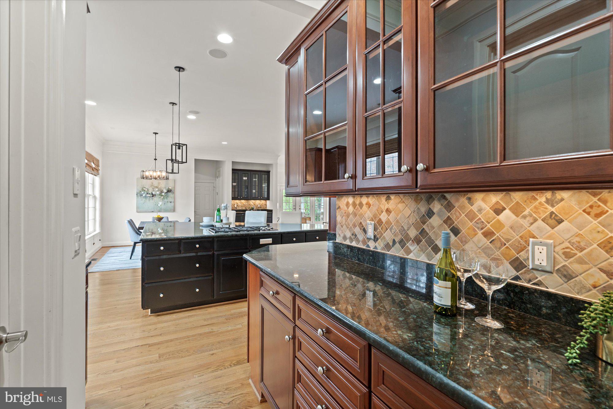 8709 Fort Hunt Road Alexandria, VA 22308 - Photo 20 of 48 Kitchen
