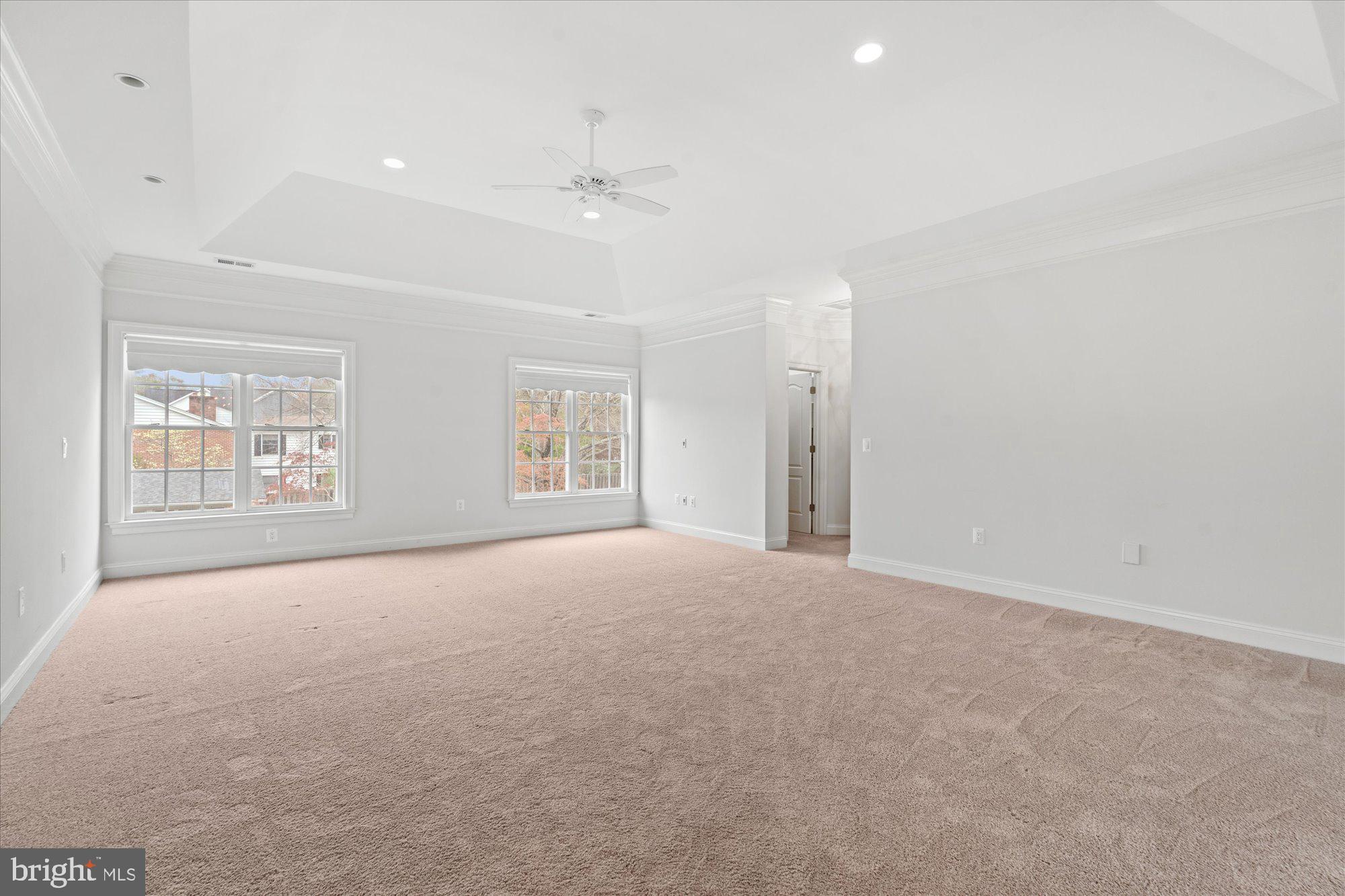 8709 Fort Hunt Road Alexandria, VA 22308 - Photo 28 of 48 Master bedroom