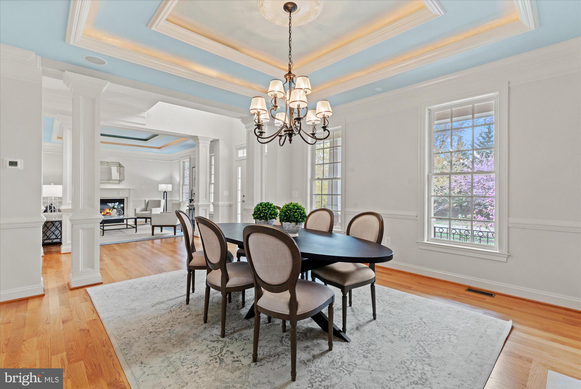 8709 Fort Hunt Road Alexandria, VA 22308 - Photo 9 of 48 Dining room