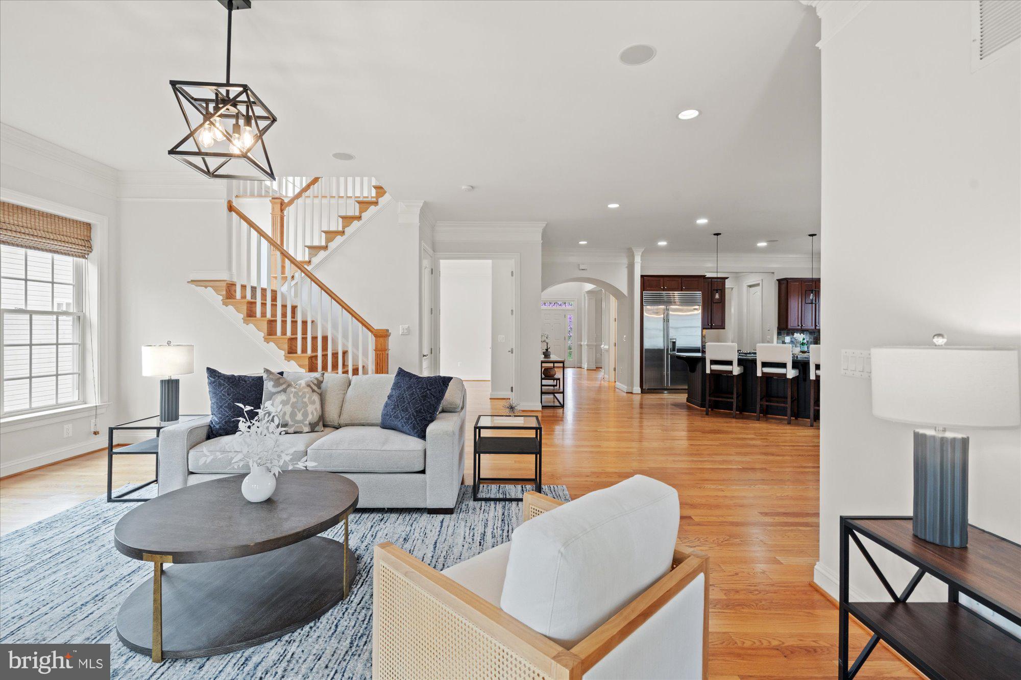 8709 Fort Hunt Road Alexandria, VA 22308 - Photo 10 of 48 Family room