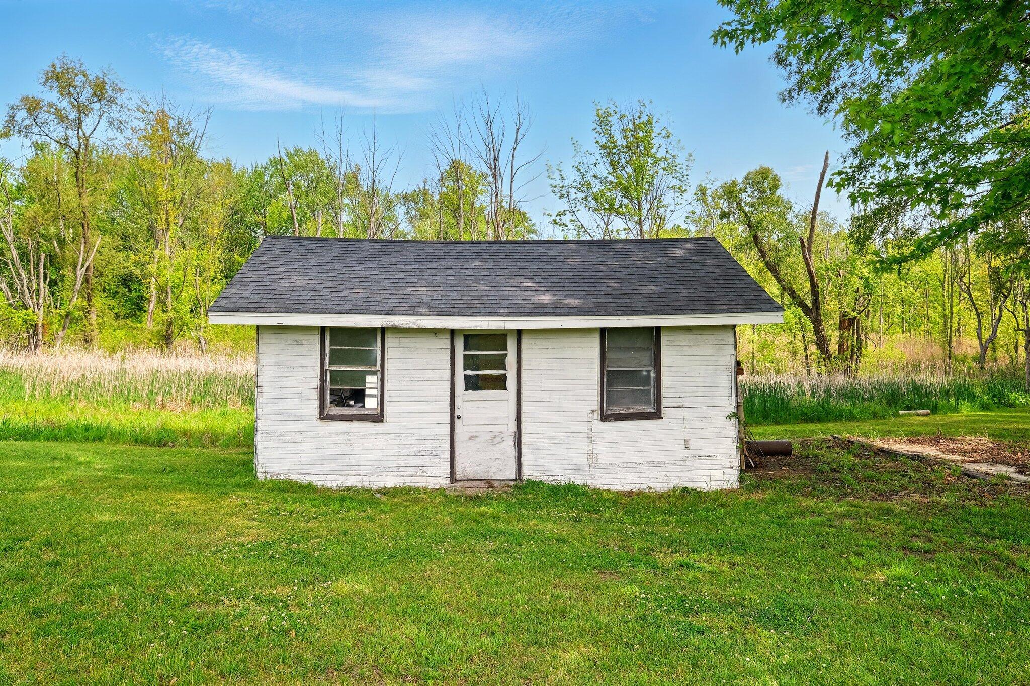 2877 Bessemer Road Coloma, MI 49038 - Photo 4 of 38 4-web-or-mls-DSCF0260 Ryan Champion_with
