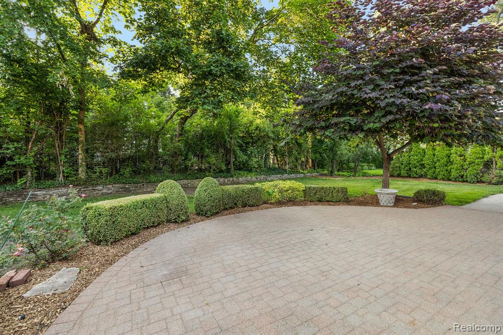 473 North Cranbrook Road Bloomfield Hills, MI 48301 - Photo 37 of 42